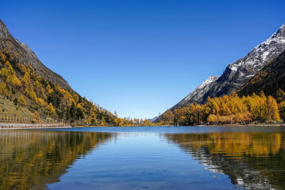 Stand Up Paddleboarding Near Durango: Best Lakes